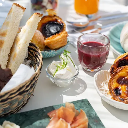 Emcasa Boutique 4* לוריניה